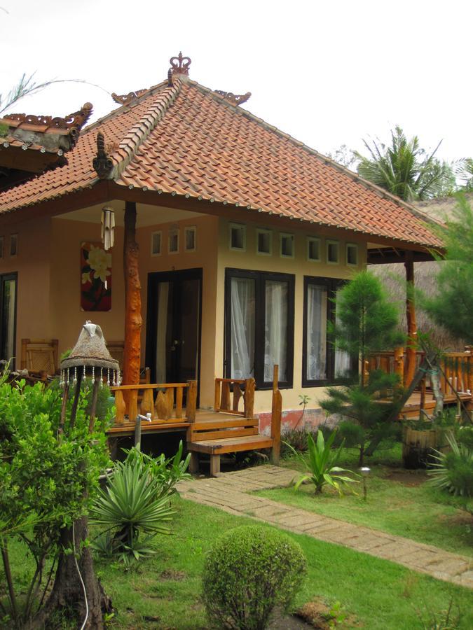 Jepun Bungalows Gili Meno Exterior photo