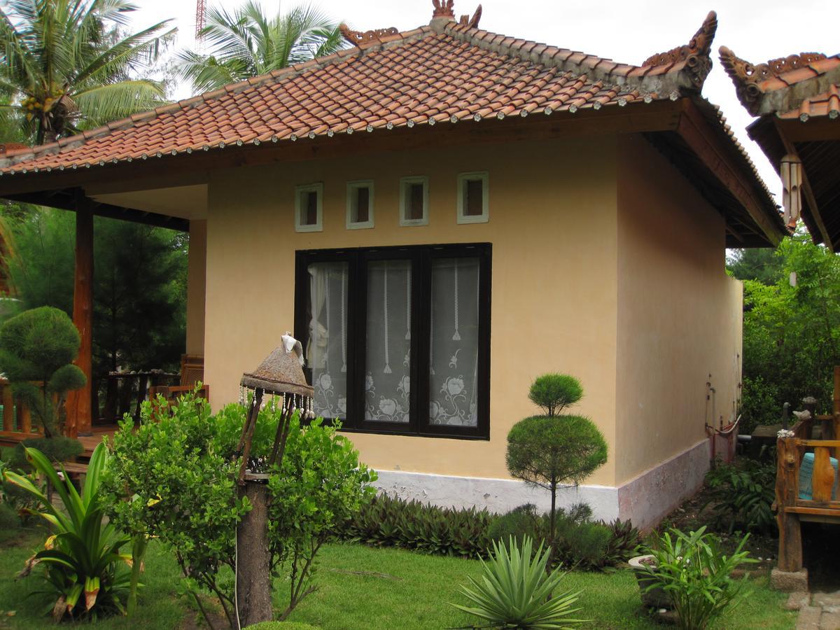 Jepun Bungalows Gili Meno Exterior photo