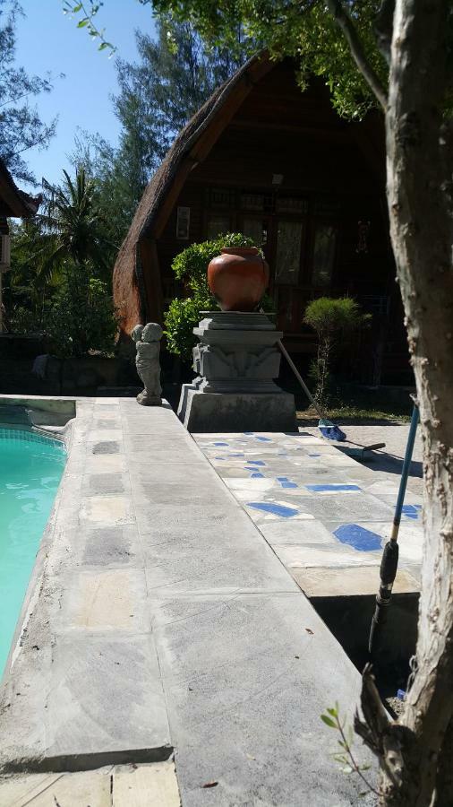 Jepun Bungalows Gili Meno Exterior photo